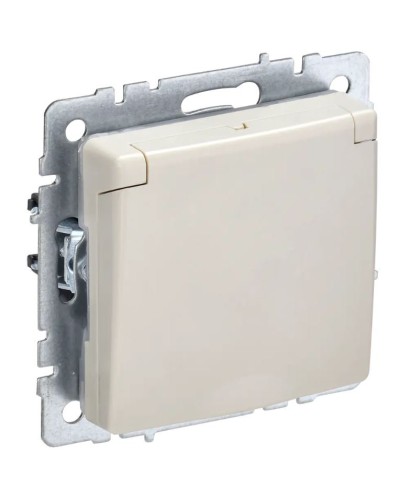 Розетка с з/к РСбш10-3-БрКр бежевый BRITE (BR-R16-16-K10). Розетка с заземлением с защитными шторками и крышкой. IEK в Сочи